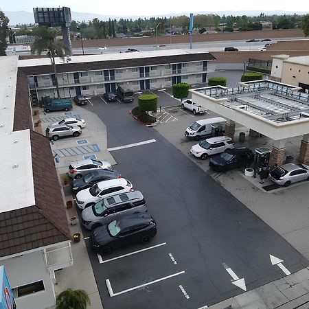 Motel 6 Ontario Airport Bagian luar foto