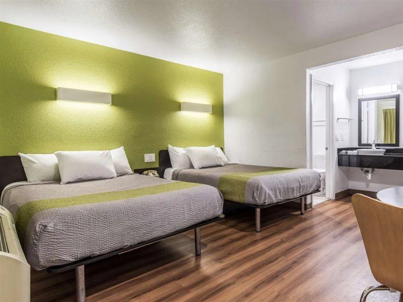 Motel 6 Ontario Airport Bagian luar foto